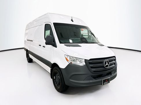 Used 2026 Mercedes-Benz Sprinter 2500 image 1