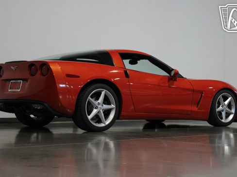 Used 2011 Chevrolet Corvette Coupe w/ 1LT image 37