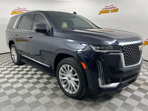 Used 2022 Cadillac Escalade Premium Luxury w/ Performance Package AWD/4WD image 8