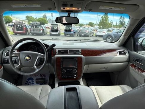 Used 2013 Chevrolet Tahoe LTZ AWD/4WD image 13