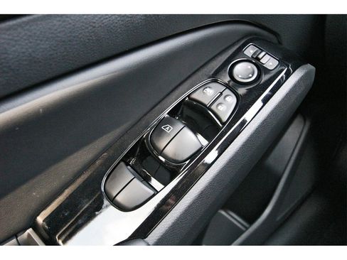 New 2025 Nissan Altima 2.5 SL image 16