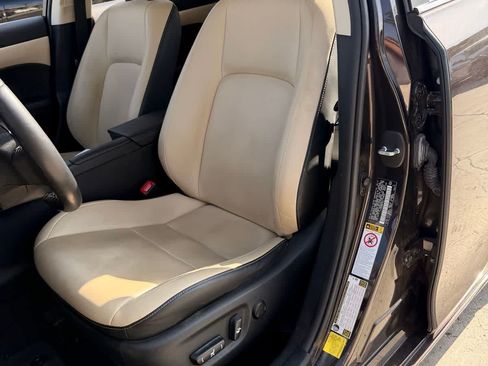Used 2014 Lexus CT 200h FWD image 9