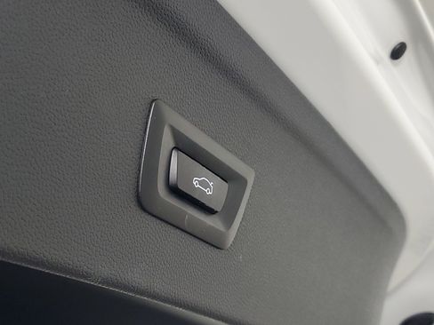 Certified 2025 BMW iX xDrive50 image 25