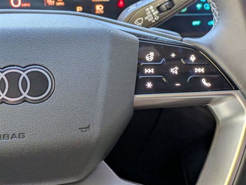 Used 2025 Audi Q5 Premium Plus w/ Premium Plus image 11