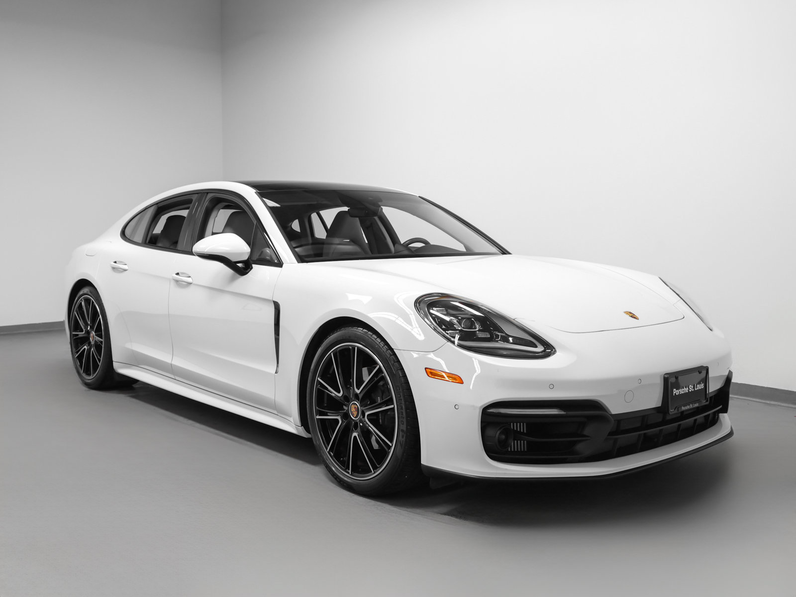 Certified 2023 Porsche Panamera Platinum Edition RWD image 8