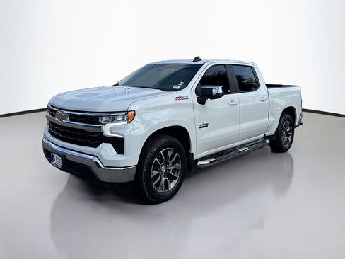 Used 2023 Chevrolet Silverado 1500 LT AWD/4WD image 3