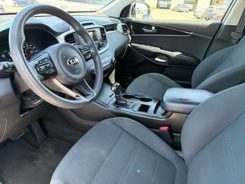 Used 2016 Kia Sorento FWD image 18