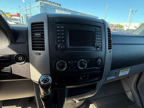Used 2018 Mercedes-Benz Sprinter 2500 image 24