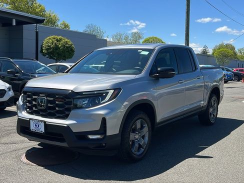 Used 2024 Honda Ridgeline TrailSport image 3
