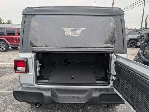 Used 2022 Jeep Wrangler Unlimited Sport AWD/4WD image 13