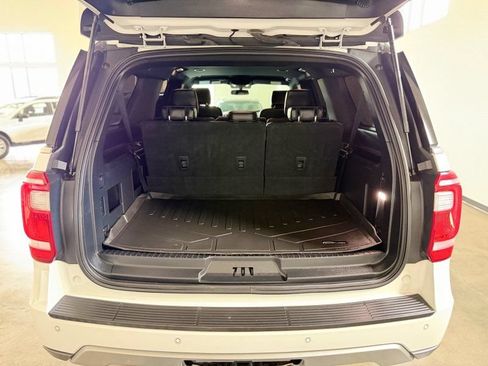 Used 2019 Ford Expedition Max XLT w/ Equipment Group 201A AWD/4WD image 14