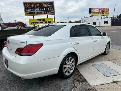 Used 2010 Toyota Avalon XL image 3