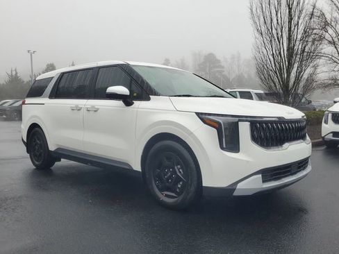 New 2026 Kia Carnival LXS image 3