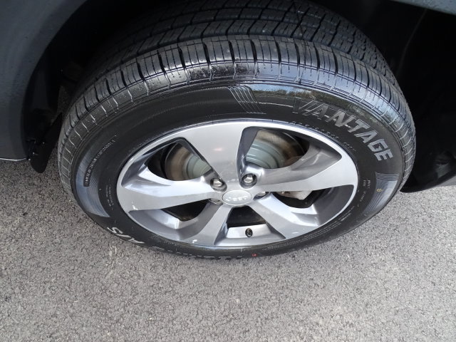 Used 2019 Jeep Cherokee Limited AWD/4WD image 30