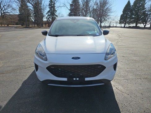 Used 2020 Ford Escape SE Sport image 9