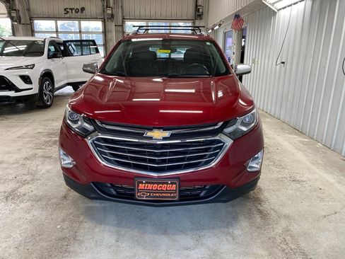 Used 2018 Chevrolet Equinox Premier FWD image 4