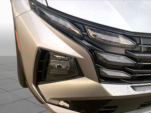 Used 2025 Hyundai Tucson SE FWD image 26