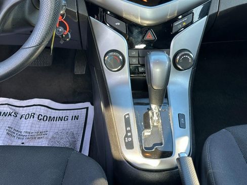 Used 2015 Chevrolet Cruze LT image 14