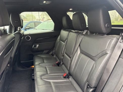 Used 2019 Land Rover Discovery SE image 10