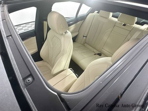 Certified 2023 BMW 530i xDrive w/ Premium Package image 23