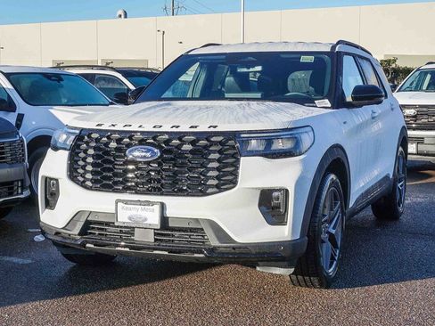 New 2026 Ford Explorer ST-Line w/ ST-Line Street Pack image 3