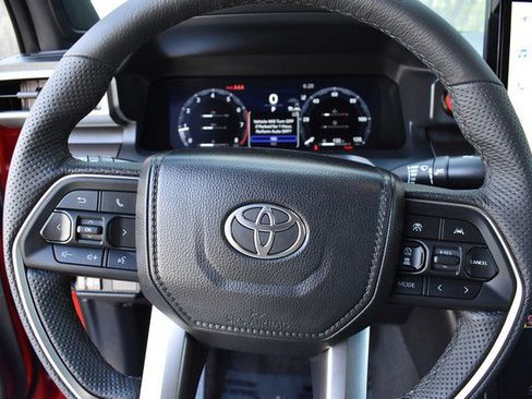 Used 2025 Toyota Tacoma TRD Off-Road image 26