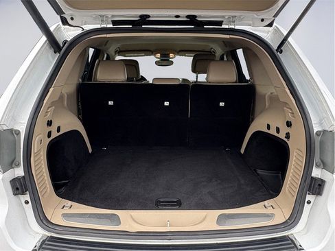 Used 2019 Jeep Grand Cherokee Limited w/ Trailer Tow Group IV image 23