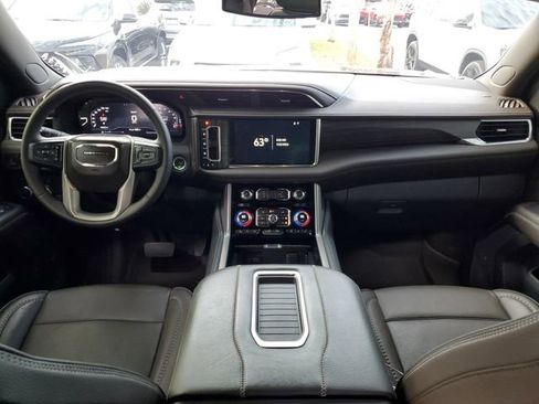 Used 2023 GMC Yukon Denali image 11