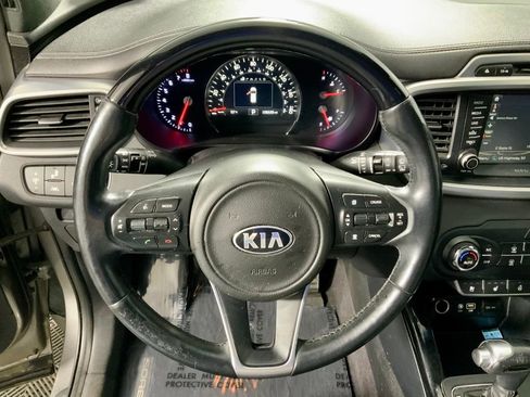 Used 2017 Kia Sorento SX image 23