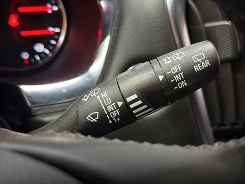 Used 2024 Chevrolet Traverse Premier image 28