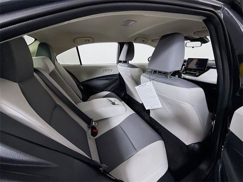 Certified 2025 Toyota Corolla LE image 29