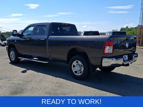 Used 2024 RAM 3500 Tradesman w/ Chrome Appearance Group AWD/4WD image 5