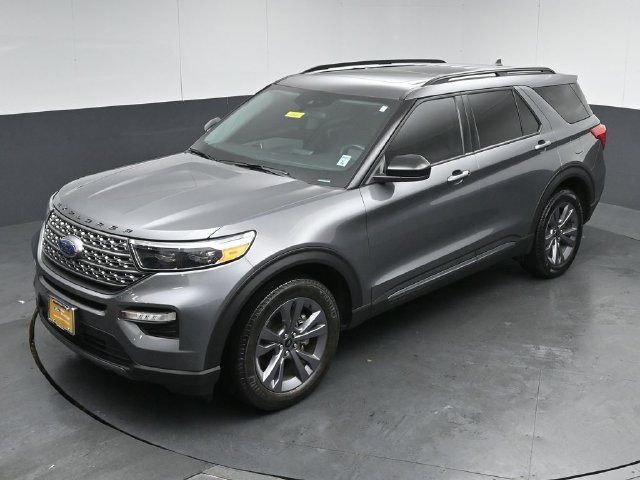 Certified 2023 Ford Explorer XLT w/ Equipment Group 202A AWD/4WD image 47