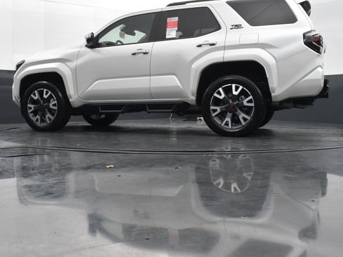 Used 2025 Toyota 4Runner TRD Sport Premium AWD/4WD image 37