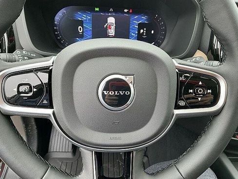 New 2026 Volvo XC60 B5 Plus w/ Protection Package Premier AWD/4WD image 21