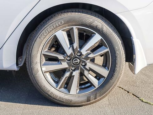 New 2025 Nissan Versa SV w/ Trunk Package image 12