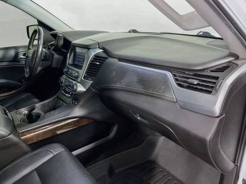 Used 2018 Chevrolet Suburban LT AWD/4WD image 33