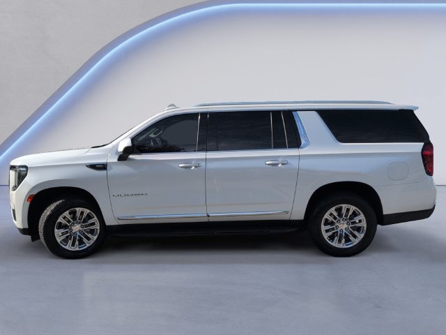 Used 2023 GMC Yukon XL SLT AWD/4WD image 10