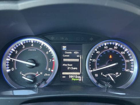 Certified 2019 Toyota Highlander Limited AWD/4WD image 19