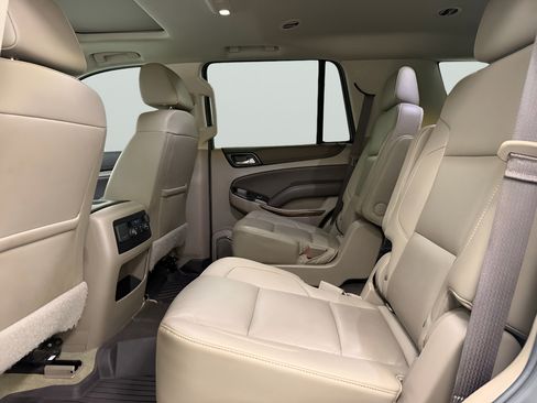 Used 2018 Chevrolet Tahoe LT w/ Luxury Package RWD image 31