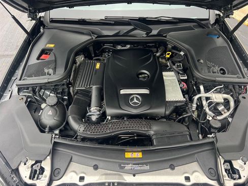 Used 2017 Mercedes-Benz E 300 4MATIC image 13