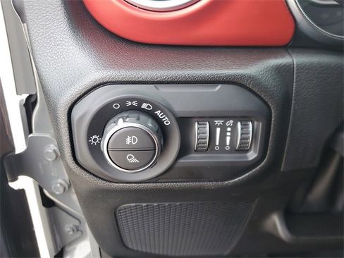 Used 2022 Jeep Gladiator Rubicon w/ LED Lighting Group image 19