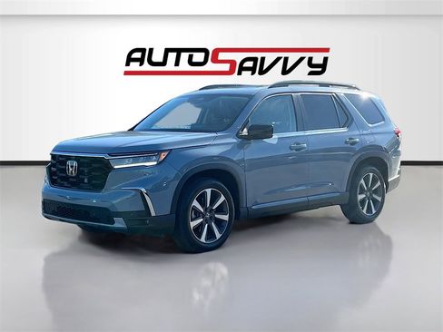 Used 2023 Honda Pilot Elite image 3