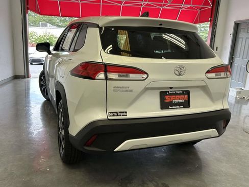 Used 2022 Toyota Corolla Cross L FWD image 5