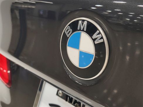 Used 2020 BMW 530i xDrive w/ Premium Package image 7