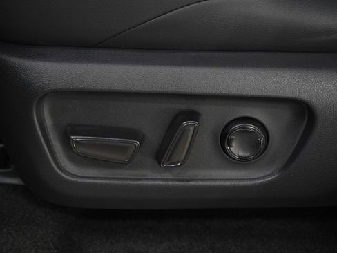 Used 2025 Toyota 4Runner Limited AWD/4WD image 26