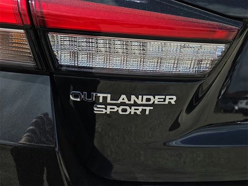 Used 2025 Mitsubishi Outlander Sport LE image 30
