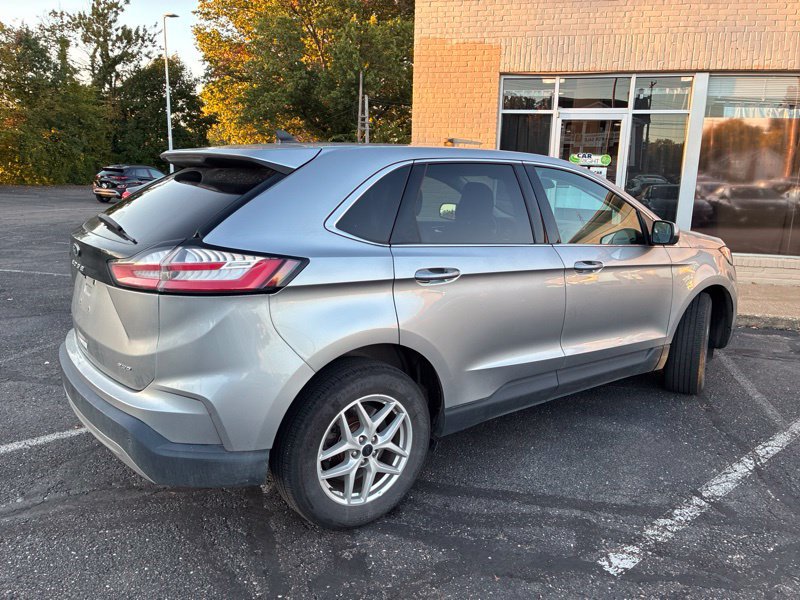Used 2023 Ford Edge SEL AWD/4WD image 5