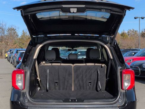 Used 2023 Ford Explorer XLT w/ Equipment Group 202A image 33