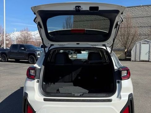 Used 2024 Subaru Crosstrek 2.0i image 10